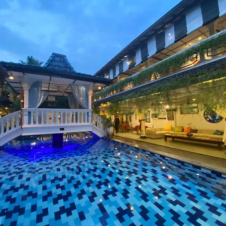 Raintree Boutique Villa & Gallery-3